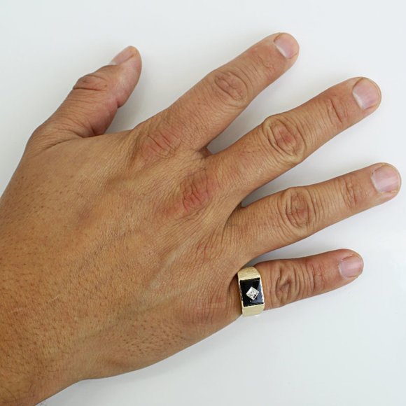 Vintage Men's 10k Yellow Gold Diamond + Onyx Anniversary / Cocktail Ring - Picture 8 of 8